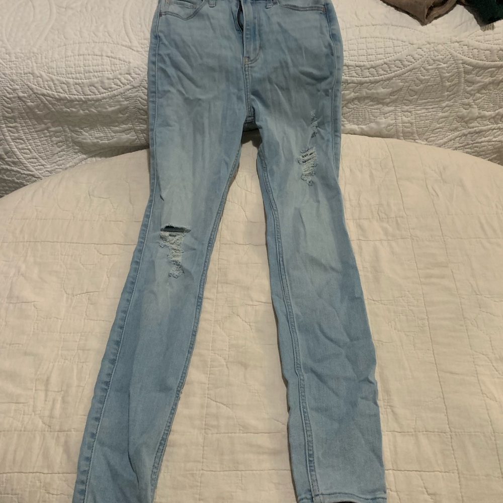 Hollister Women's Light Blue Skinny Jeans - Picture 5 of 5